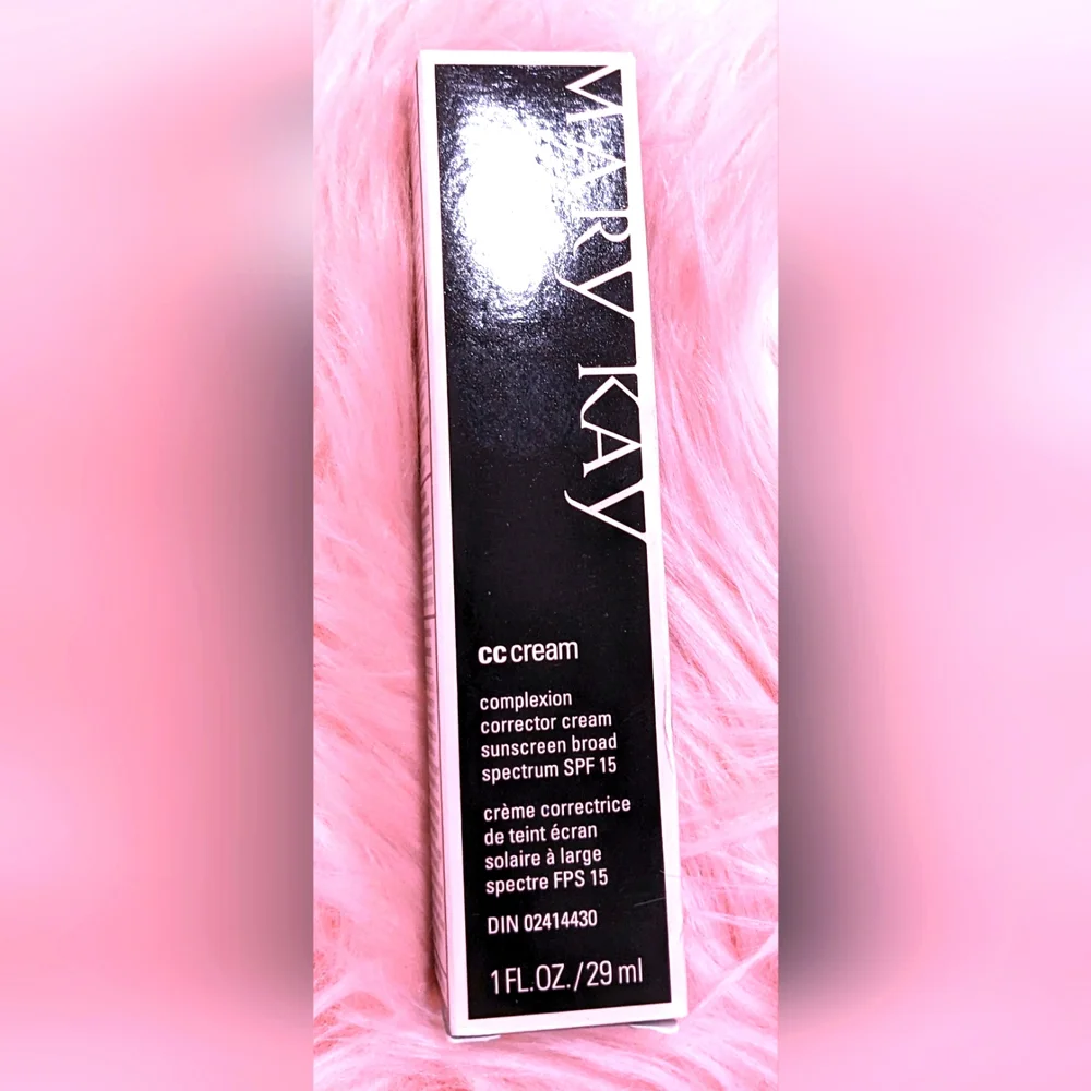 Mary Kay Complexion Corrector Cream Sunscreen SPF 15 - Picture 1 of 7